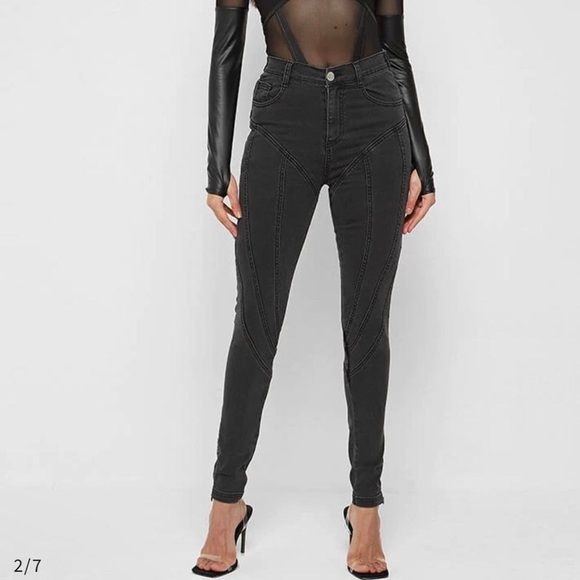 Contour Skinny Jean - Black main image 1